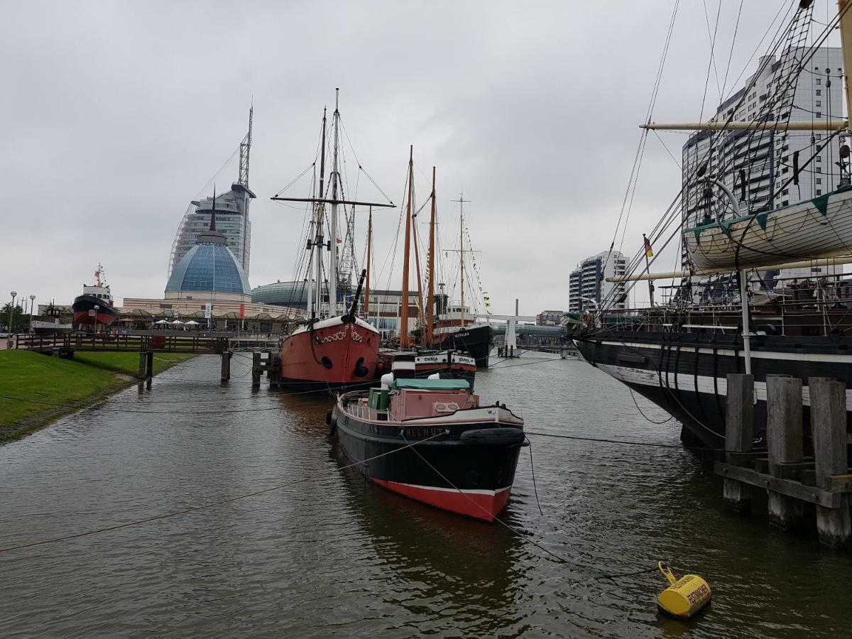Ferienwohnung Koralle - Am Wasser Bremerhaven Bagian luar foto