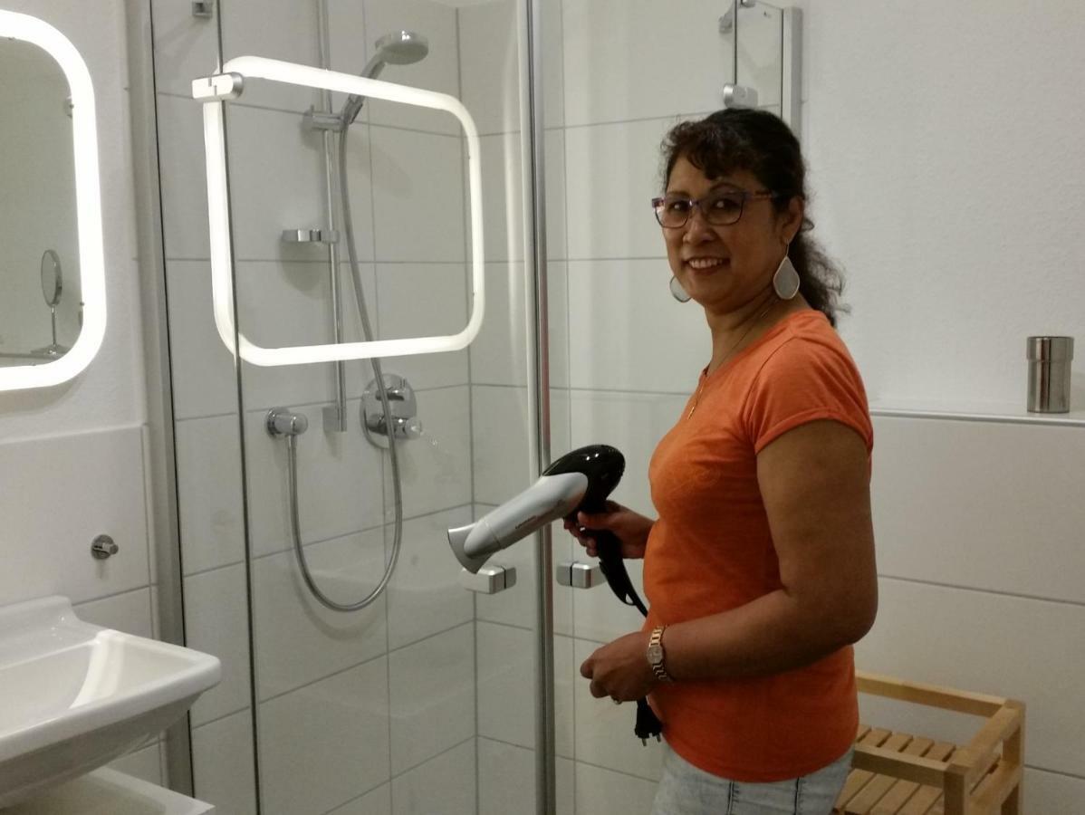 Ferienwohnung Koralle - Am Wasser Bremerhaven Bagian luar foto