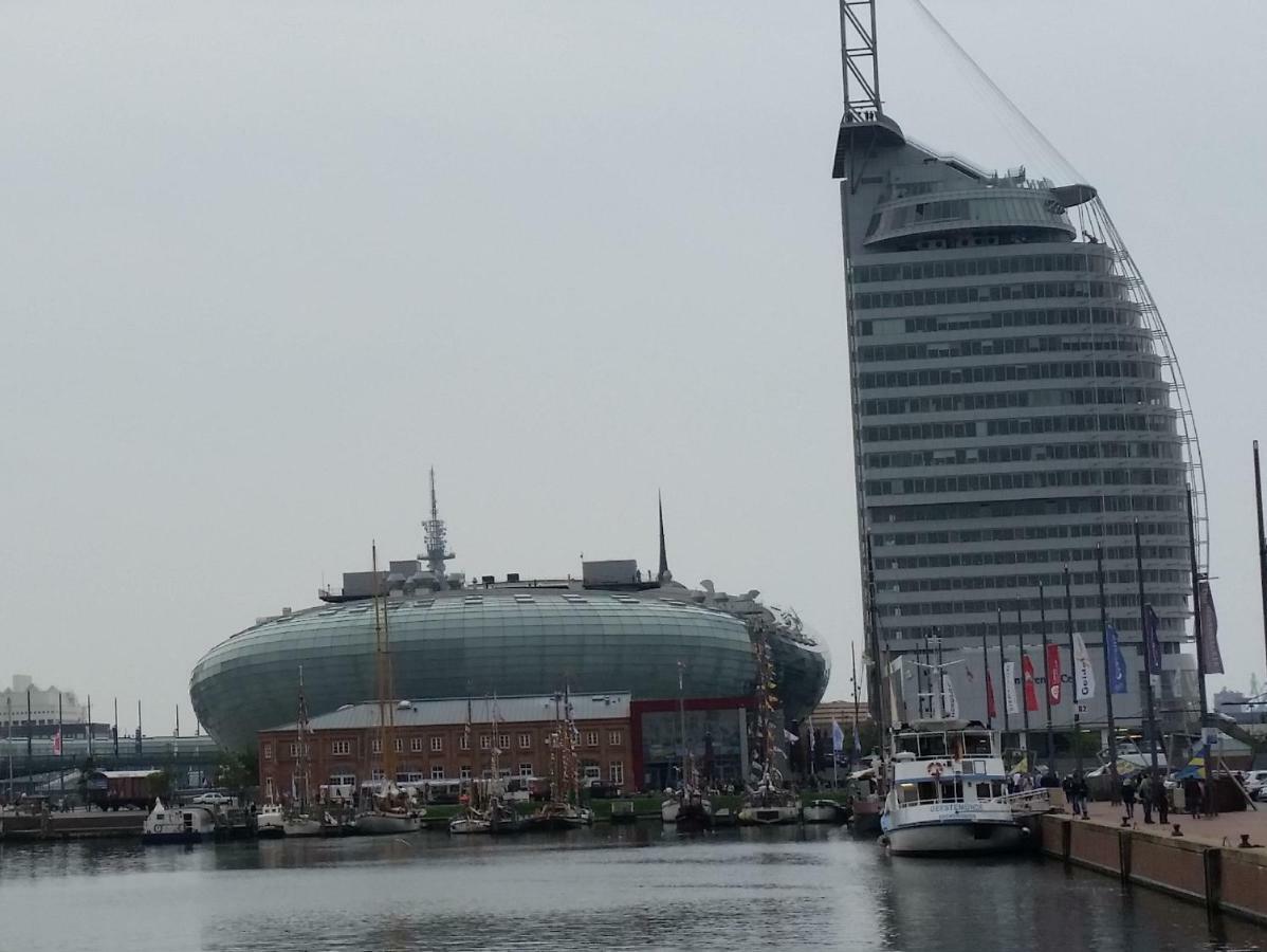 Ferienwohnung Koralle - Am Wasser Bremerhaven Bagian luar foto